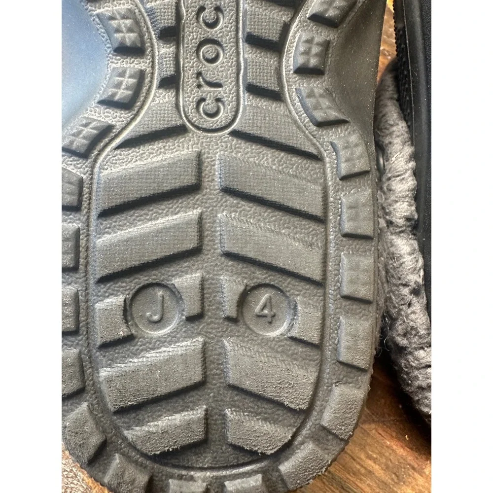 CROCS mammoth clogs
